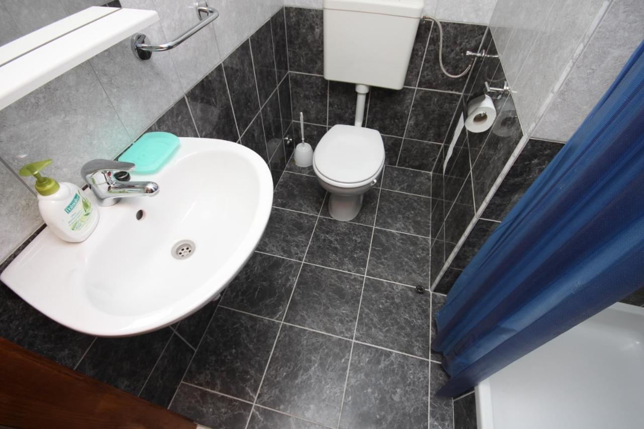 Apartments And Rooms With Parking Space Gradac, Makarska - 6819 그라다츠 외부 사진